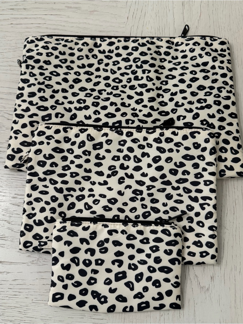 Black & White Leopard Animal Print Travel Makeup Toiletry Pouch Bags Zip Set